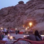 Ausflug in ein Beduinendorf mit Sternenbeobachtung und Kamel reiten